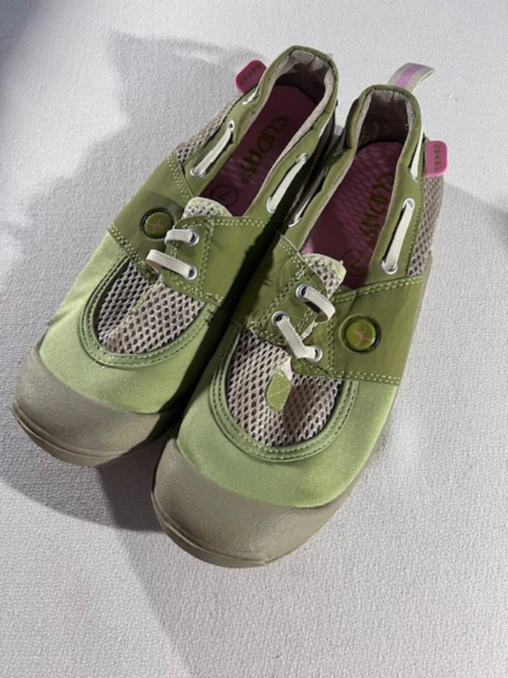 Cudas Flatwater water shoes green mesh pink accent slip on rubber soles. Women 7